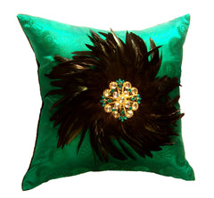 The Hollywood Glamour: Emerald Green Pillow with Dominique Vintage Brooch (20 x 20)